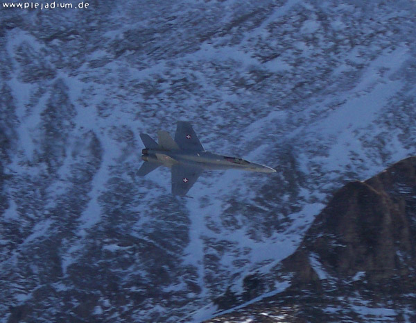 F-18 an der Axalp