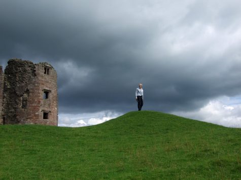 Stuppi hat den Überblick - Brough Castle, Nordengland