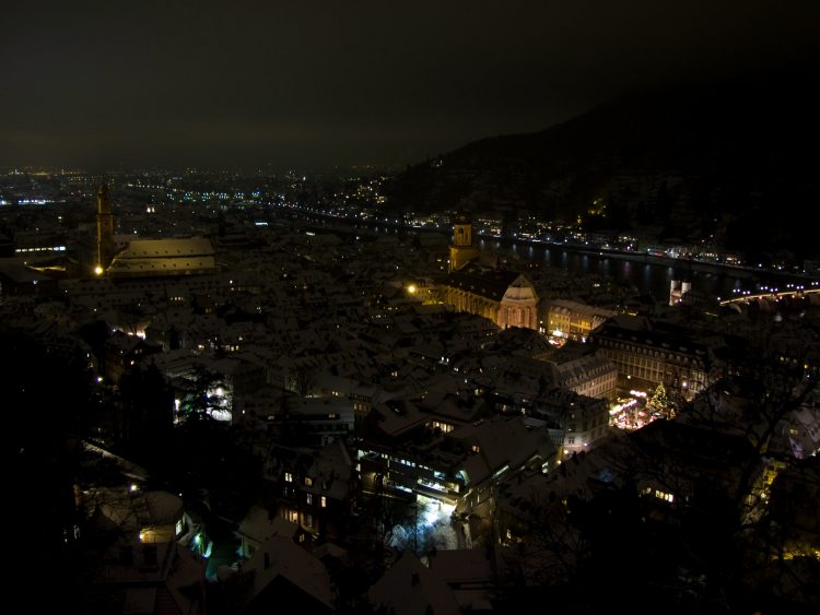 Aussicht vom Schloss über Heidelberg bei Nacht Schlossweihnacht