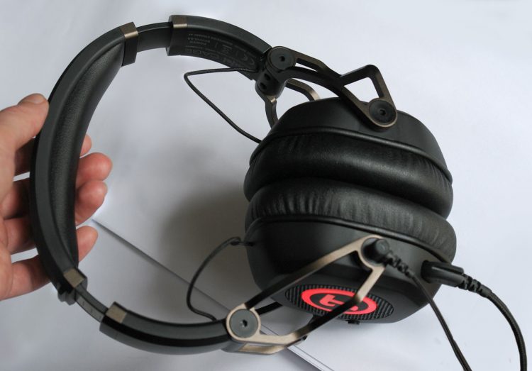 Headset Cage von Teufel