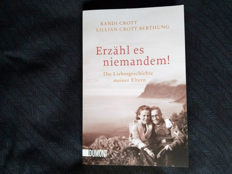 Randi Crott & Lillian Crott Berthung - Erzähl es niemandem