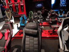 Gamescom 2018 - Stühle testen
