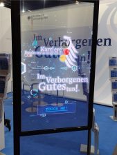 Transparenter Screen auf der Gamescom 2018