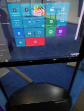 Transparenter Screen auf der Gamescom 2018