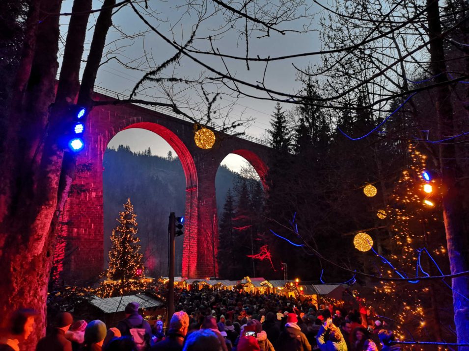 Bunter Weihnachtsmarkt