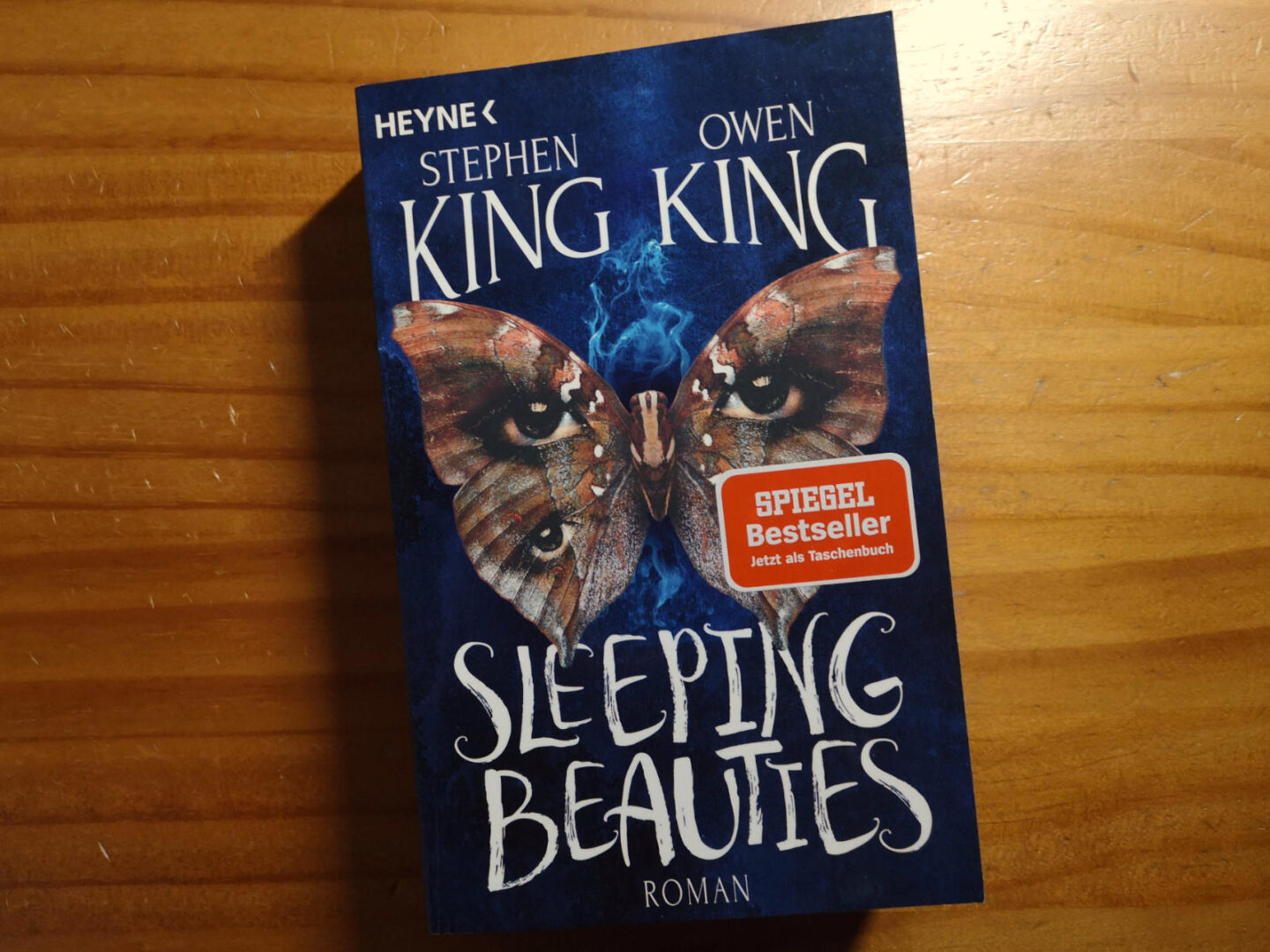 Stephen & Owen King – Sleeping Beauties – Lucydas Plejadium